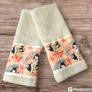 Mulan Patterned Hand Towels - Light Green